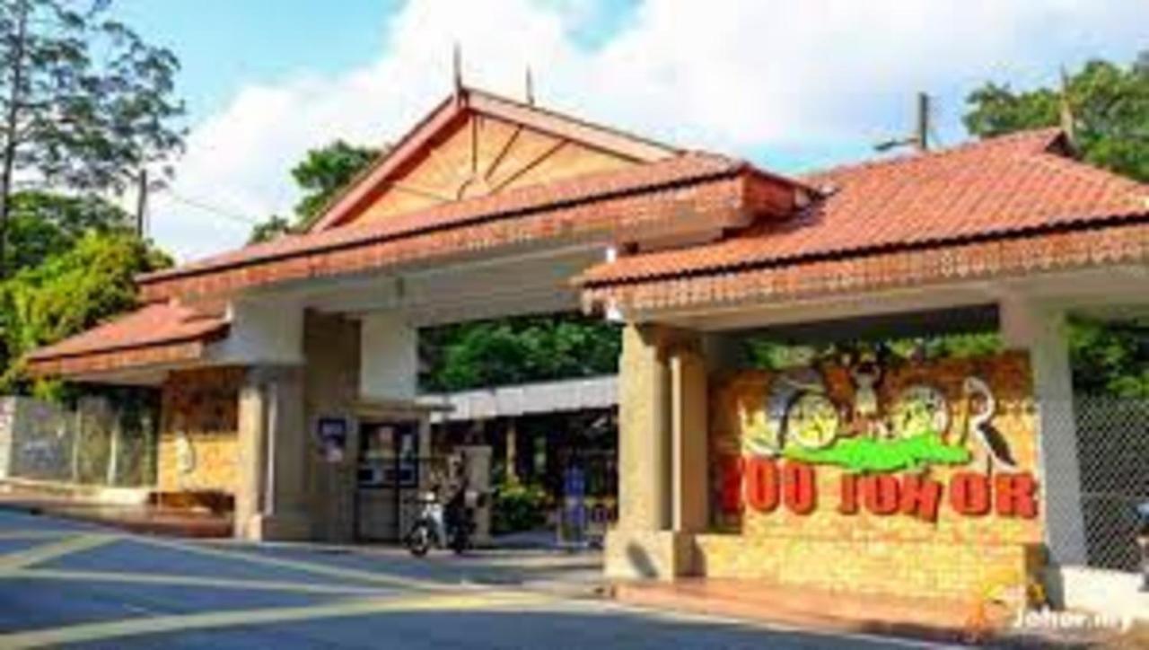 Forest City Marina Hotel Gelang Patah Exterior foto